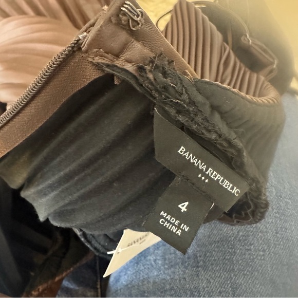 Banana Republic faux leather pleated dress - Picture 12 of 17